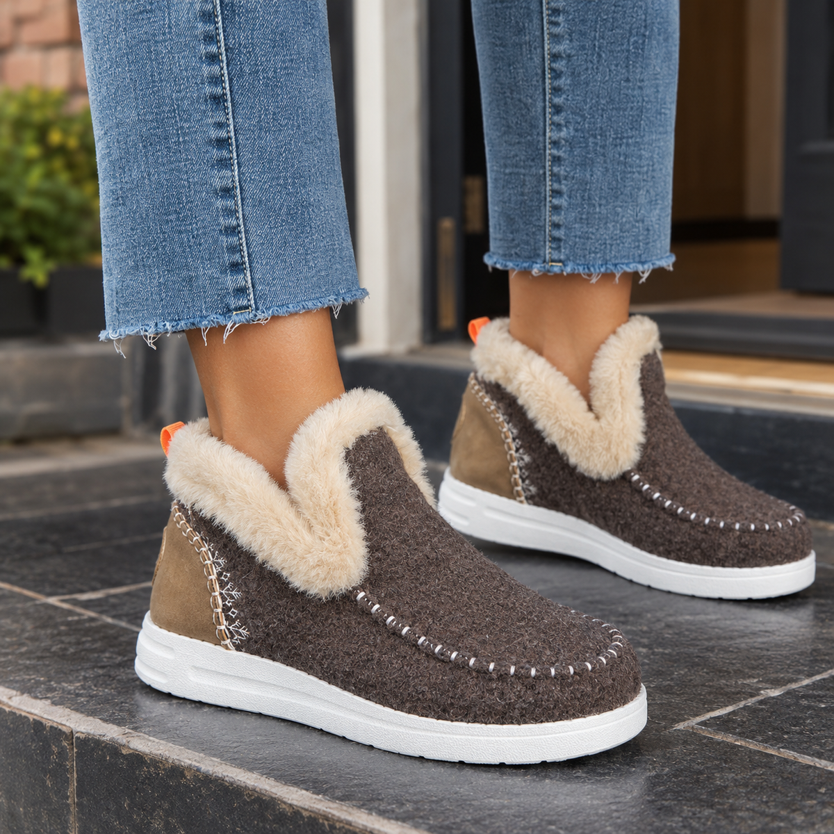 Moretti Fleece-Lined Boots - Dark Brown