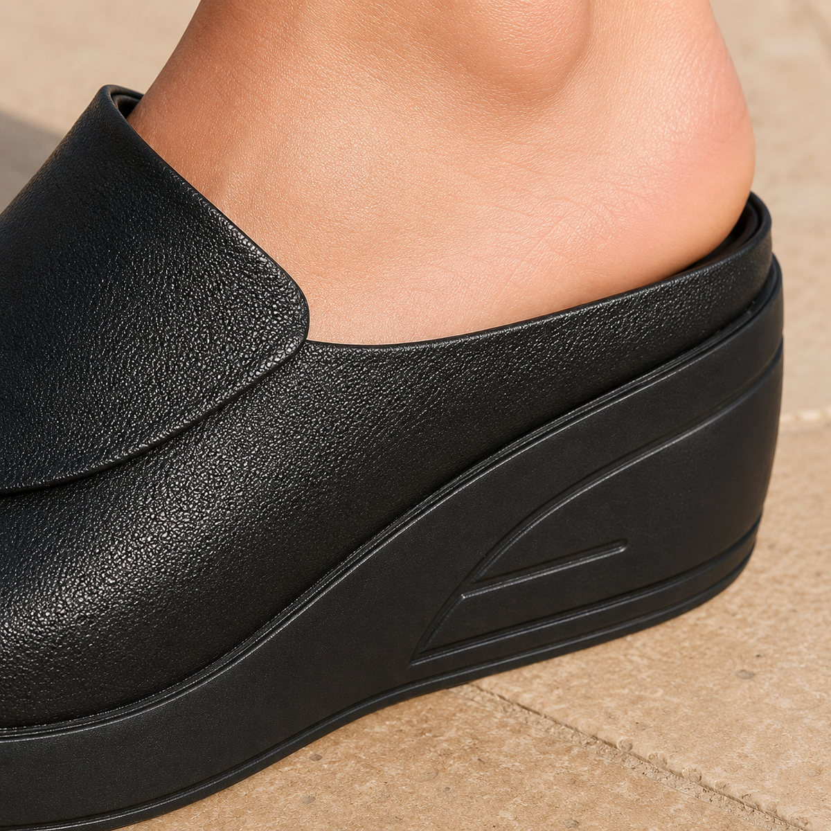 Bellucci Orthopedic Sandals - Lead Product Detail