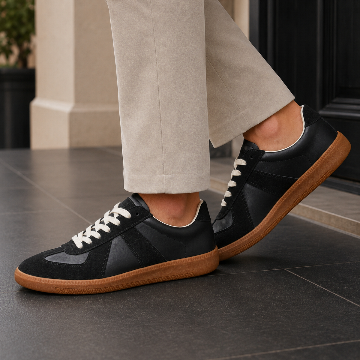Siena Retro Sneakers - Black