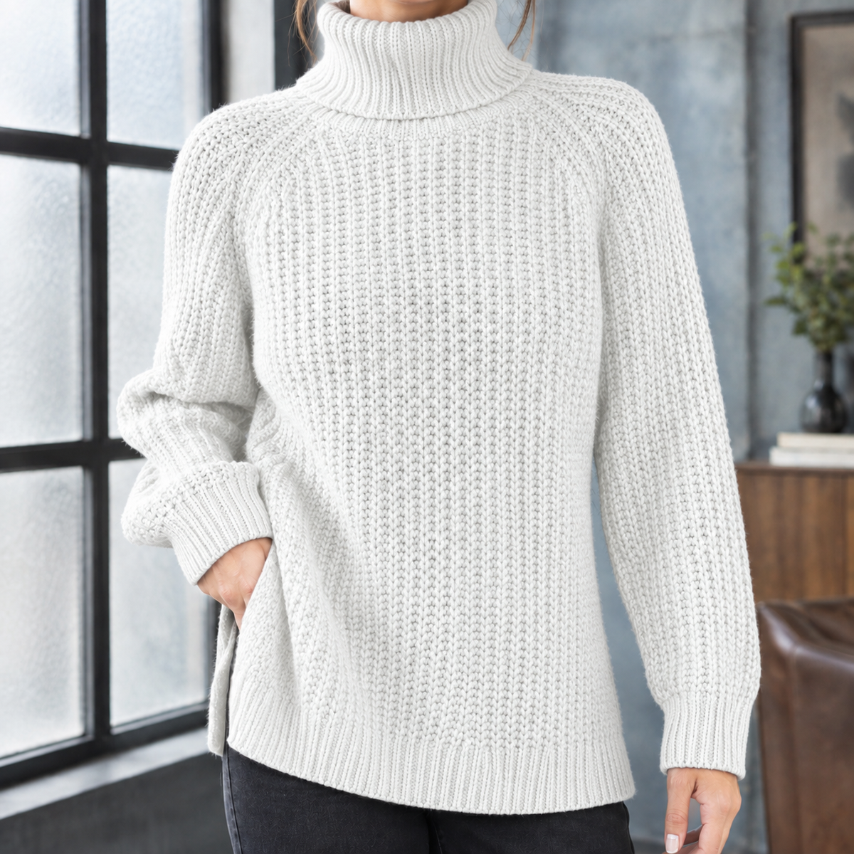 Mallory Turtleneck Sweater - White