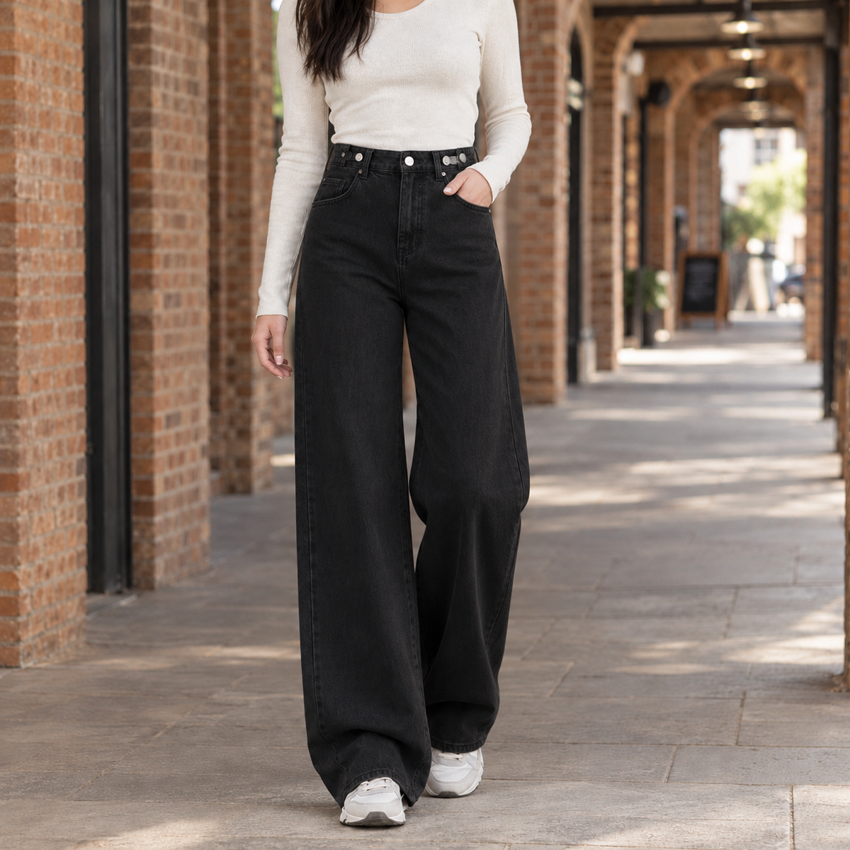 Susannah Wide-Leg Jeans - Black