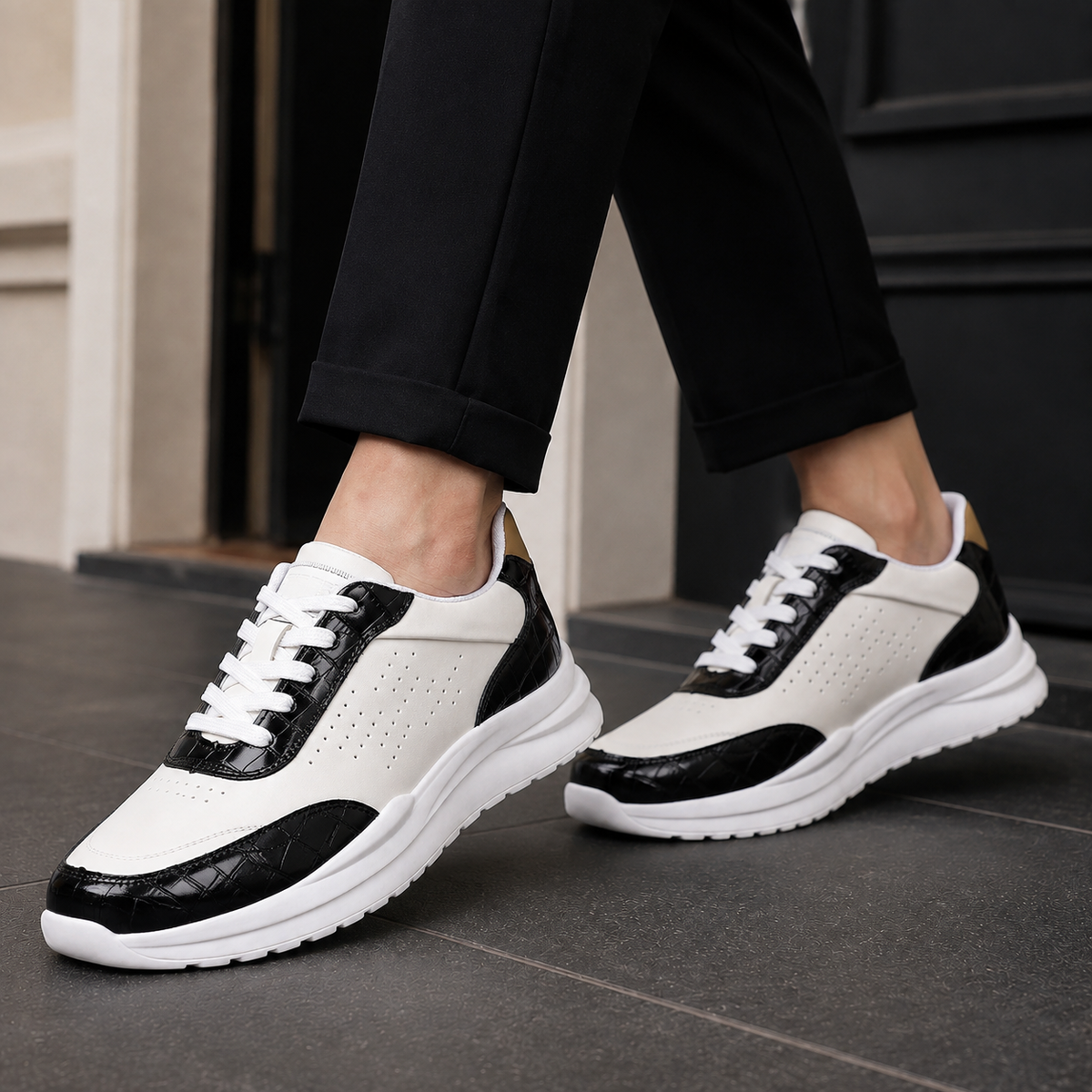 Calvino Croc Embossed Sneakers - Black
